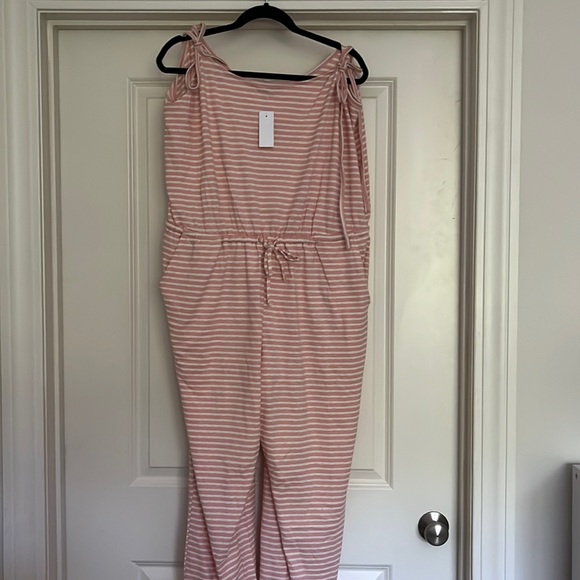 LOFT Other - NWT loft size XL sleep romper